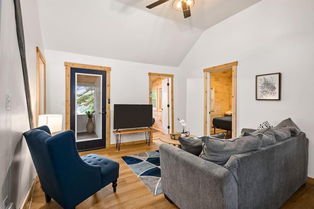 Arbutus Lake 3 Bedroom Cottage Traverse City Luaran gambar