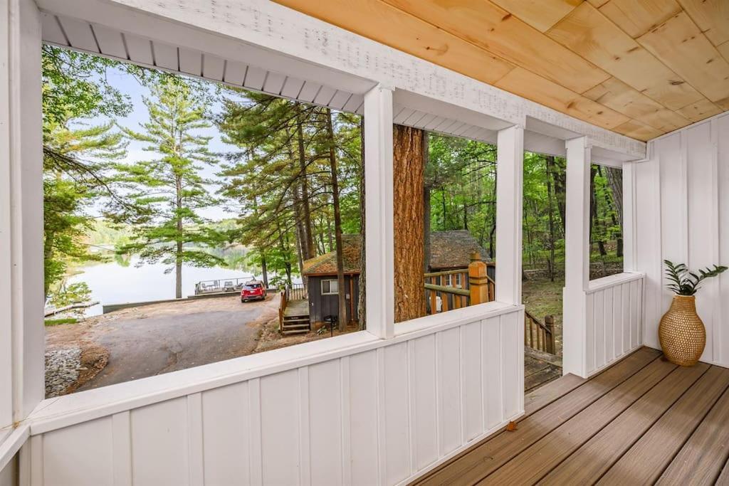 Arbutus Lake 3 Bedroom Cottage Traverse City Luaran gambar